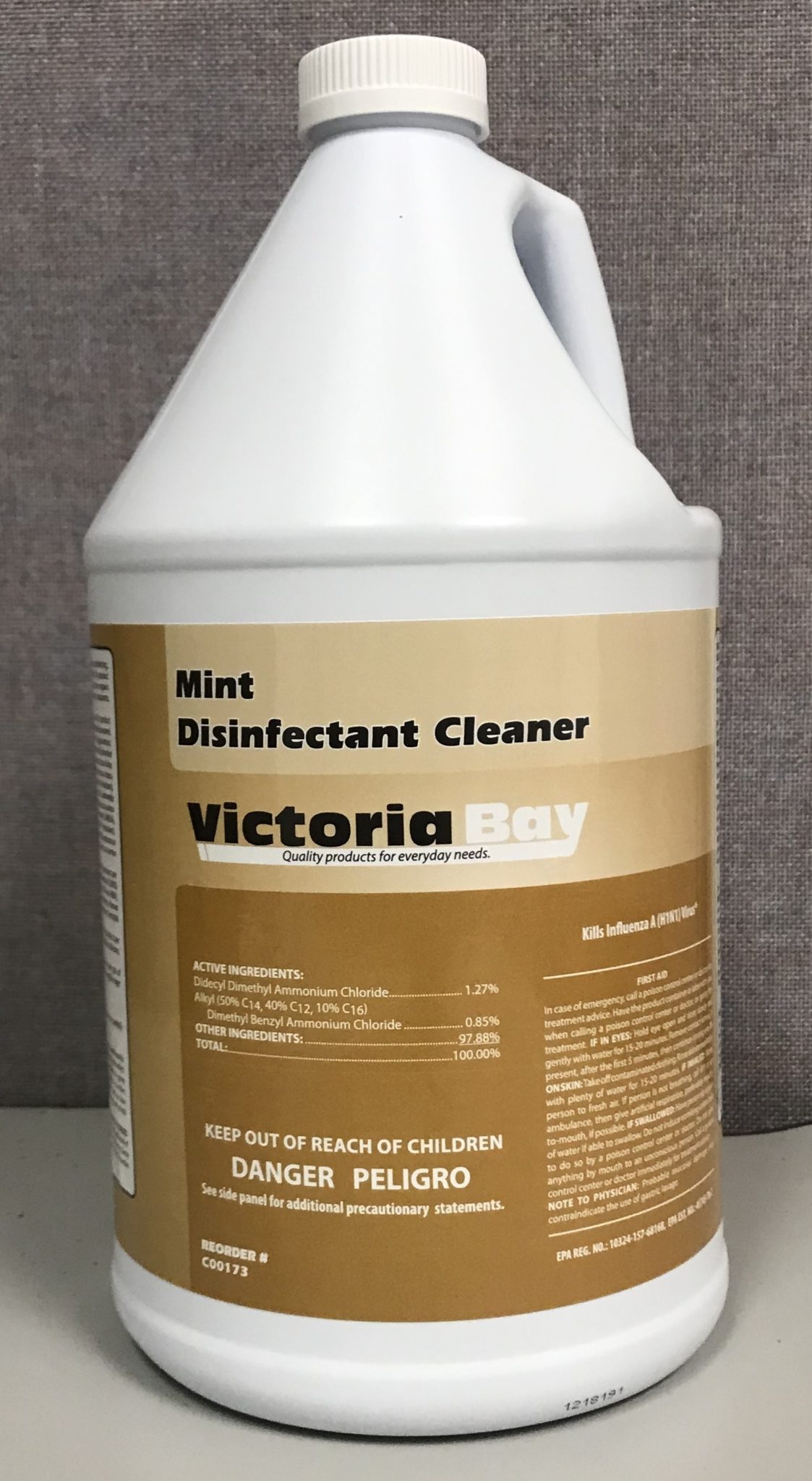 Victoria Bay Mint Detergent & Disinfectant 1 Gallon
